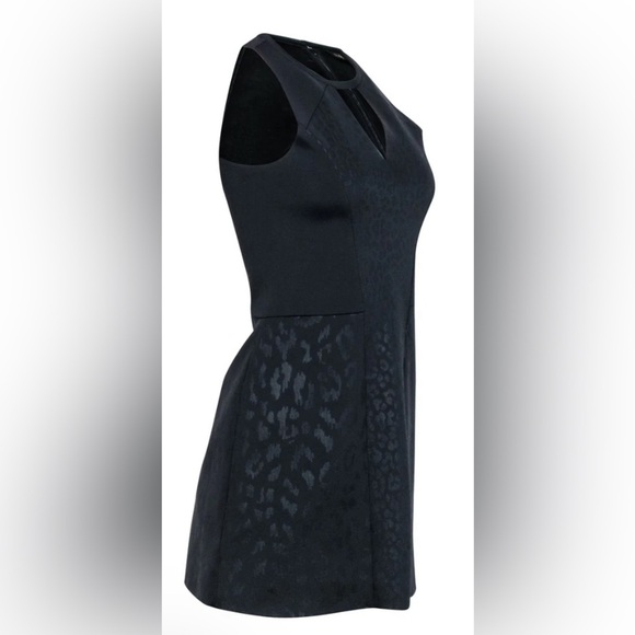 Maje - Black Leopard Print Scuba Knit Dress W/ Keyhole Neckline Sz 4-6 - Picture 7 of 9